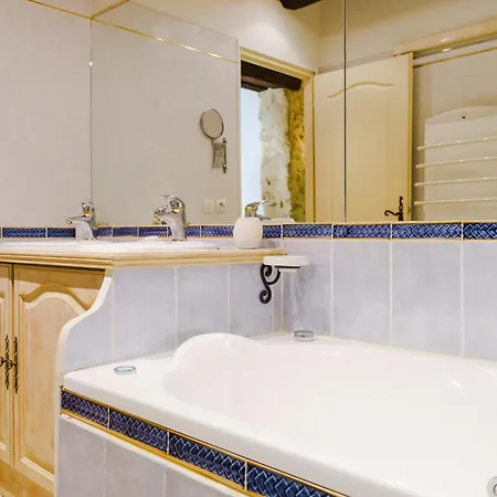 Unique Wine House With Private Pool, Ac, Courtyard *